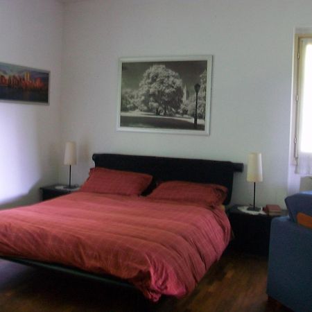 B&B L'Albero Maestro Orsenigo Eksteriør billede