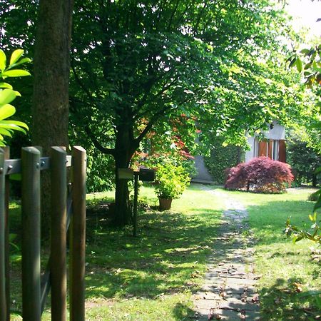 B&B L'Albero Maestro Orsenigo Eksteriør billede