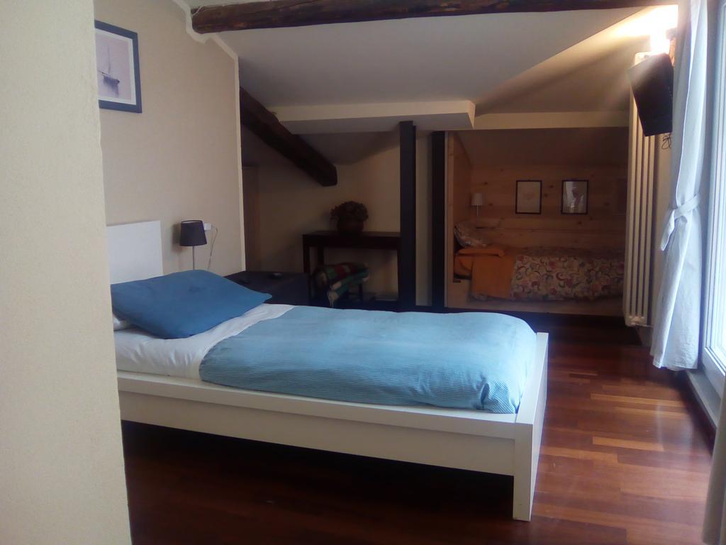 B&B L'Albero Maestro Orsenigo Eksteriør billede